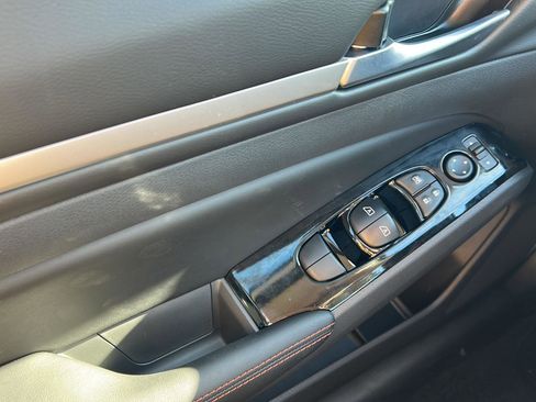 New 2025 Nissan Altima 2.5 SR AWD/4WD image 16