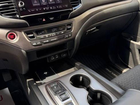 Certified 2025 Honda Ridgeline Sport image 27