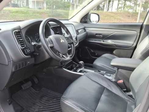 Used 2019 Mitsubishi Outlander SEL image 22
