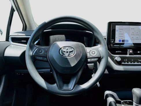 Used 2026 Toyota Corolla LE FWD image 11