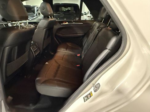 Used 2019 Mercedes-Benz GLE 400 4MATIC image 41