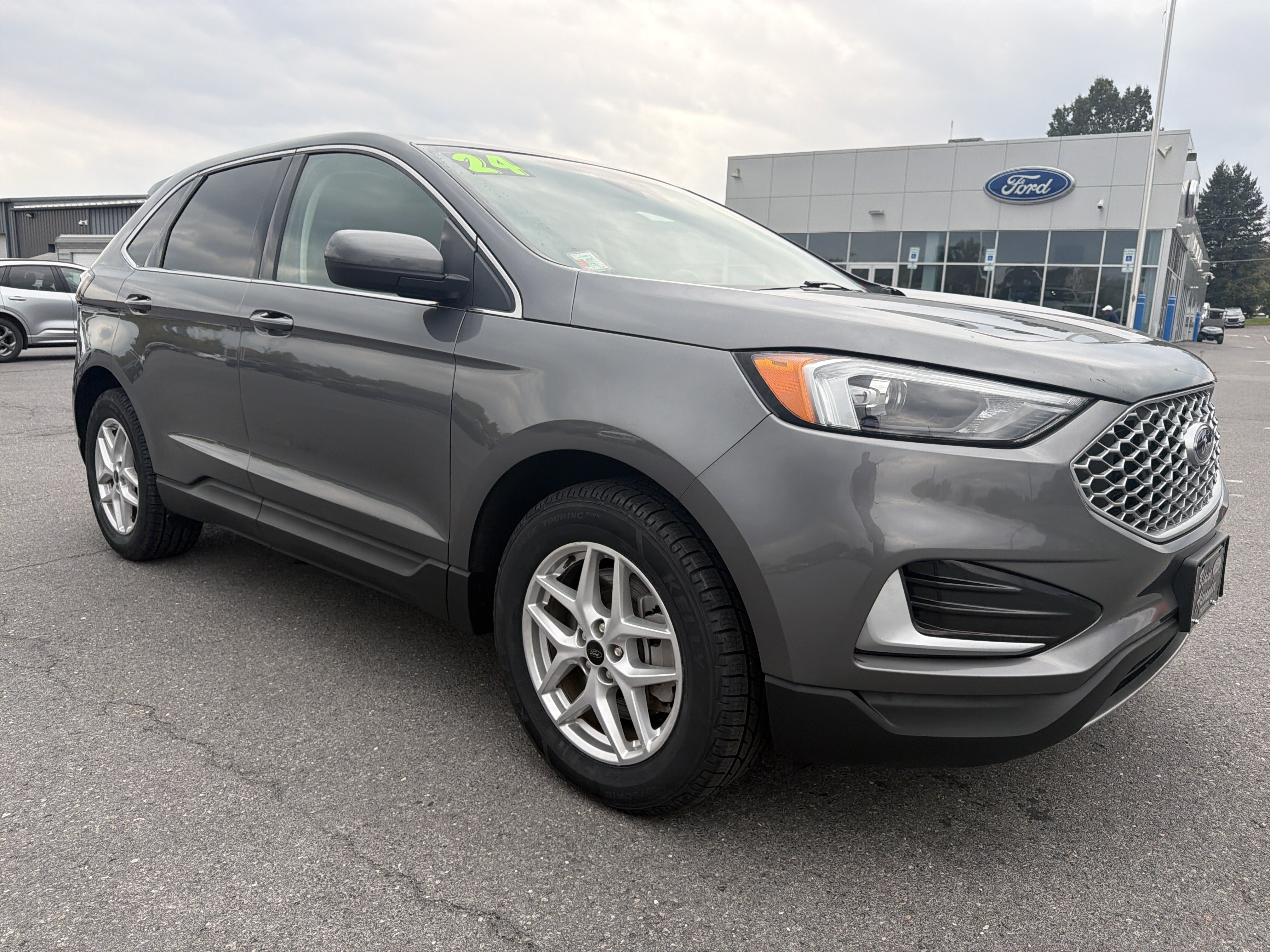 Used 2024 Ford Edge SEL AWD/4WD image 1