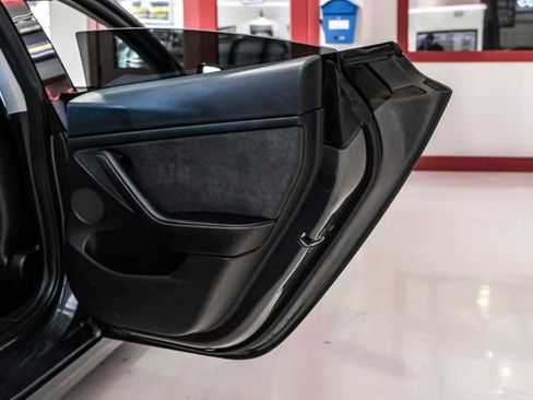 Used 2022 Tesla Model 3 Long Range image 36