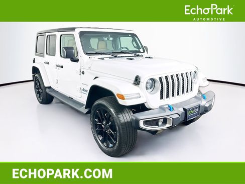 Used 2023 Jeep Wrangler Unlimited Sahara w/ Cold Weather Group AWD/4WD image 1