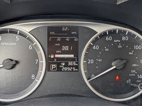 Used 2024 Nissan Versa S image 11