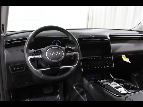 Used 2023 Hyundai Tucson Limited image 6