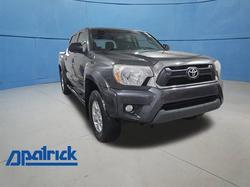 Used 2012 Toyota Tacoma PreRunner image 1