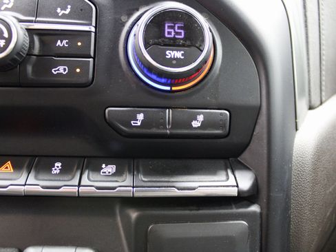 Used 2021 Chevrolet Silverado 1500 LT image 42