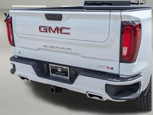 New 2026 GMC Sierra 1500 AT4 w/ AT4 Premium Package AWD/4WD image 9