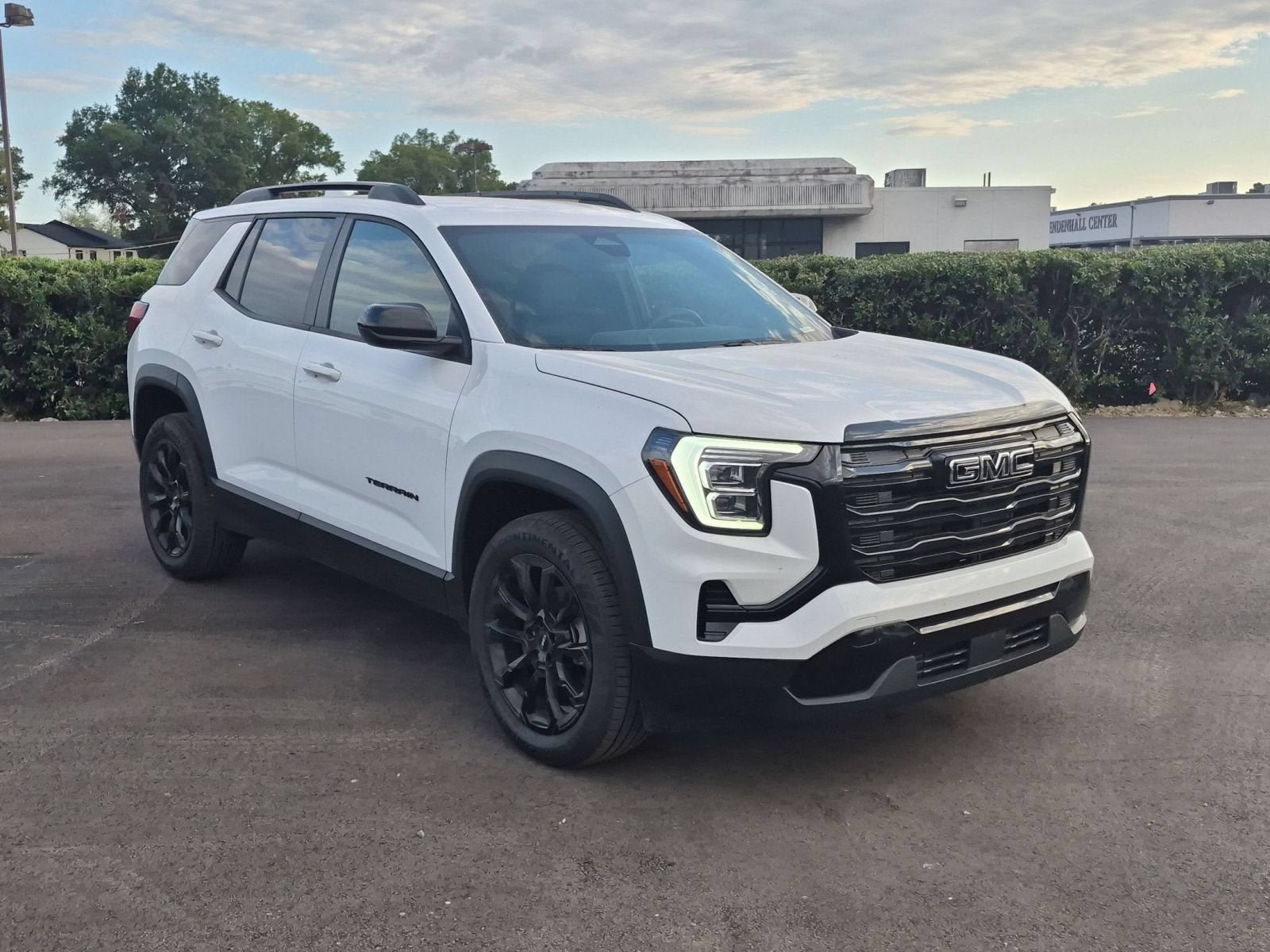 Used 2026 GMC Terrain Elevation w/ Elevation Premium Package AWD/4WD image 8