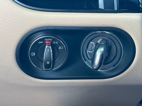 Certified 2023 Porsche Macan S AWD/4WD image 29