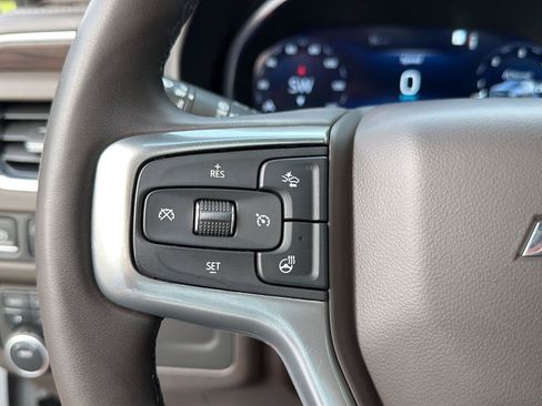 Used 2023 Chevrolet Tahoe Z71 w/ Luxury Package AWD/4WD image 22
