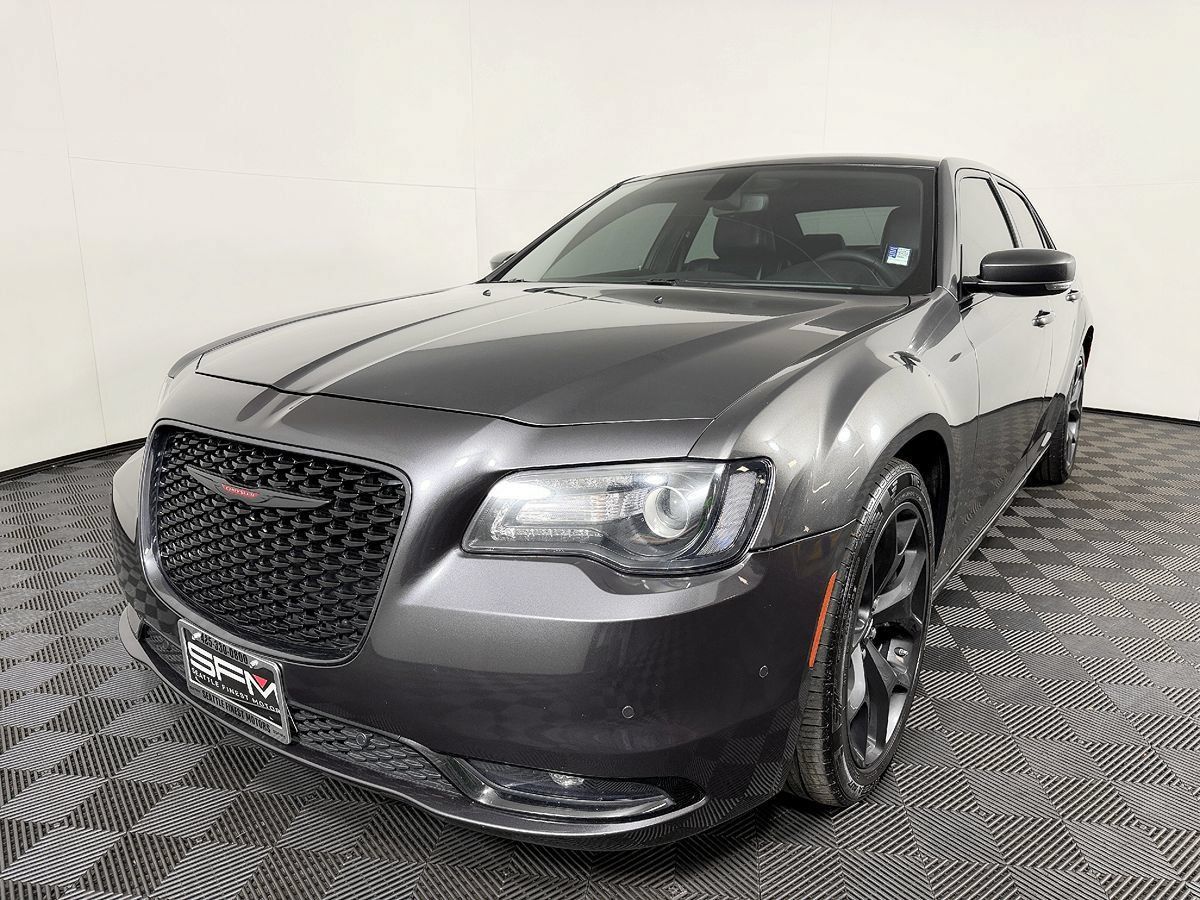 Used 2023 Chrysler 300 S RWD image 3