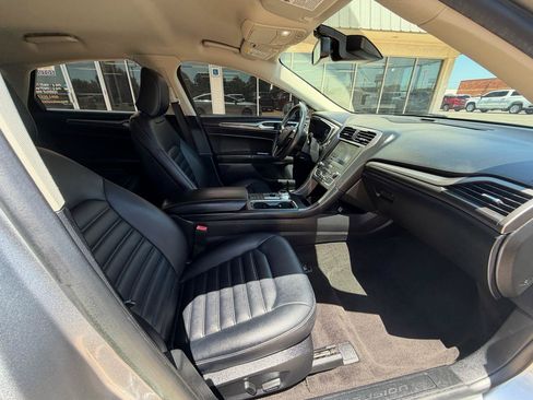 Used 2020 Ford Fusion SEL FWD image 22