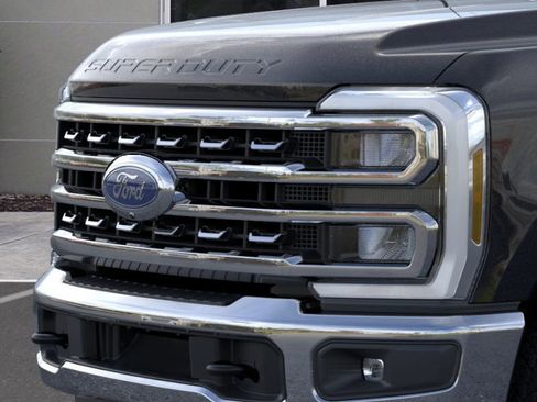 New 2026 Ford F250 Lariat w/ Chrome Package image 17