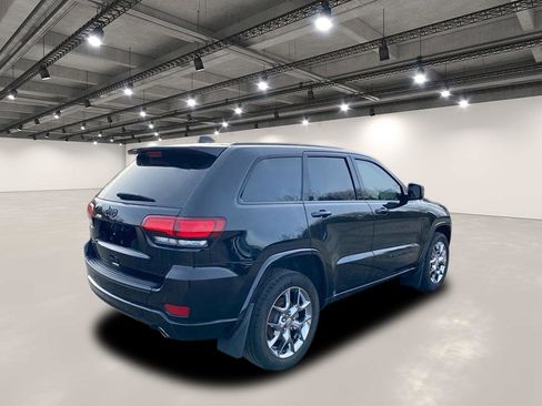 Used 2022 Jeep Grand Cherokee Laredo X AWD/4WD image 7