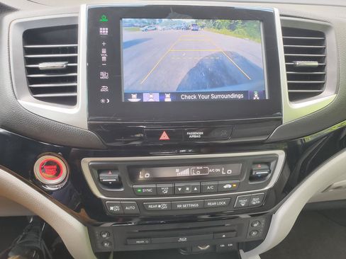 Used 2016 Honda Pilot Elite image 36
