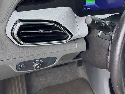 Used 2022 Chevrolet Bolt EUV Premier FWD image 11