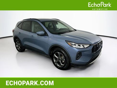 Used 2025 Ford Escape ST-Line Select AWD/4WD image 1