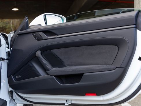 Certified 2024 Porsche 911 Carrera GTS image 39