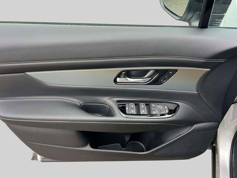 Used 2025 Nissan Murano SL AWD/4WD image 17