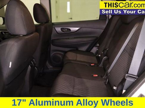 Used 2019 Nissan Rogue S image 19