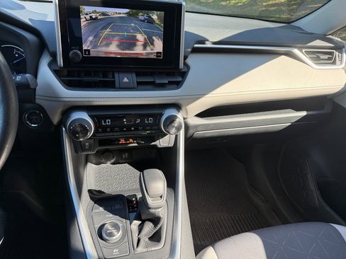 Used 2023 Toyota RAV4 XLE w/ Convenience Package AWD/4WD image 19