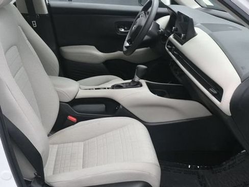 Used 2024 Honda HR-V LX image 10