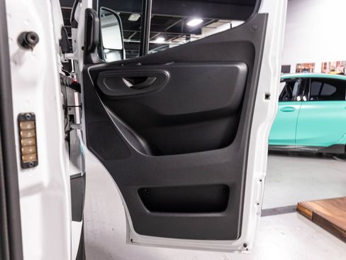 Used 2021 Mercedes-Benz Sprinter 2500 w/ Driver Convenience Package image 22