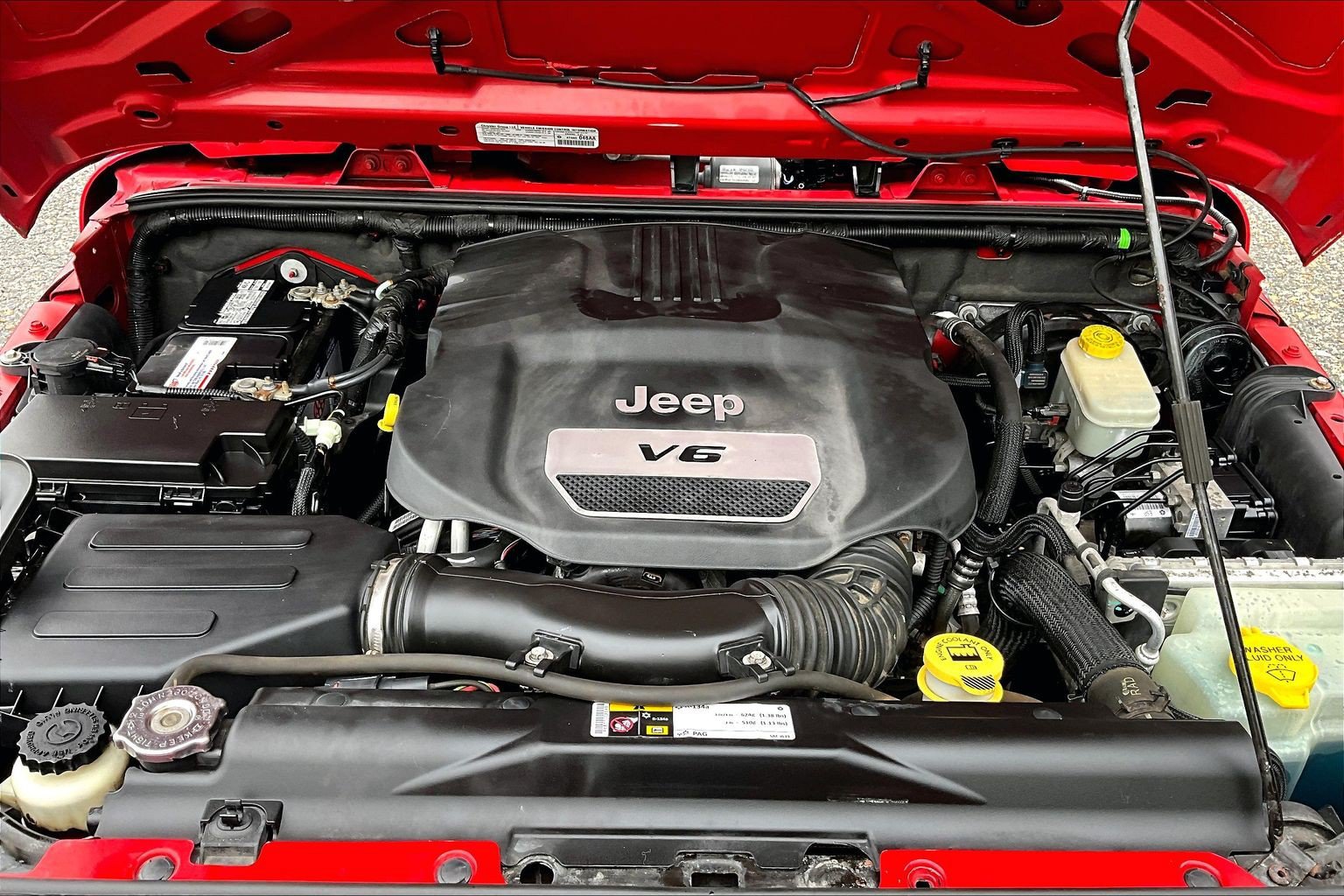 Used 2014 Jeep Wrangler Unlimited Sport w/ Quick Order Package 24S AWD/4WD image 11