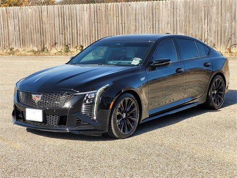 Certified 2025 Cadillac CT5 V Blackwing w/ Parking Package image 3