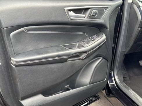 Used 2022 Ford Edge Titanium AWD/4WD image 9