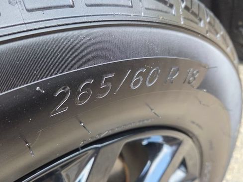 Used 2025 Jeep Grand Cherokee Altitude RWD image 30