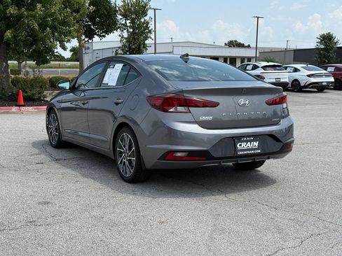 Used 2019 Hyundai Elantra Limited w/ Cargo Package FWD image 5