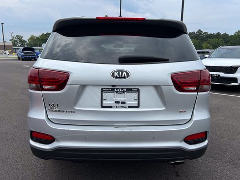 Used 2020 Kia Sorento LX w/ LX I4 Convenience Package FWD image 4
