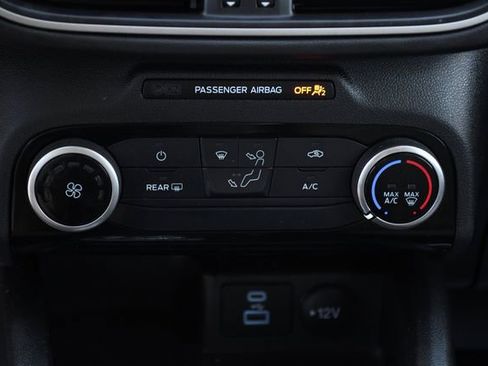 Used 2022 Ford Escape SE image 14