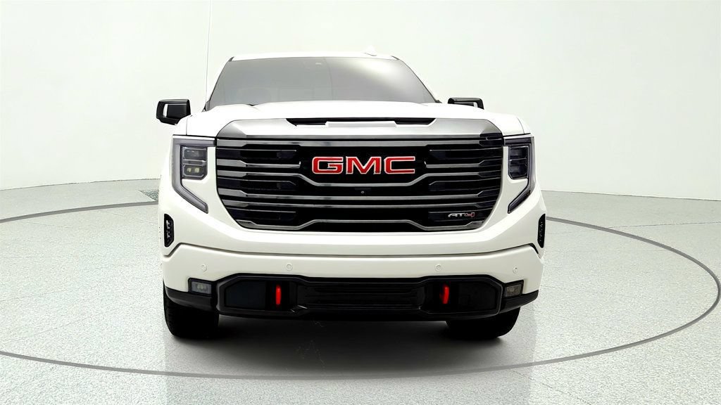 Used 2023 GMC Sierra 1500 AT4 w/ Technology Package AWD/4WD image 2