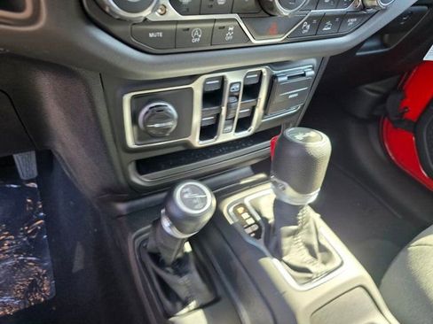 New 2025 Jeep Wrangler Unlimited Sahara w/ Safety Group AWD/4WD image 25
