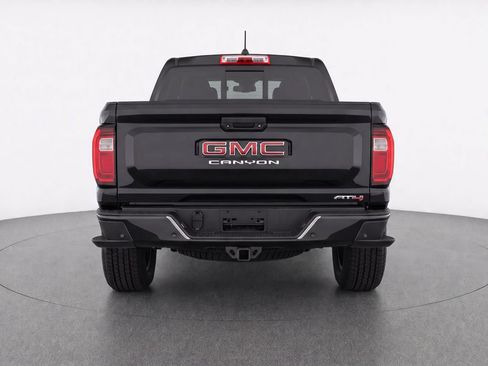 Used 2024 GMC Canyon Elevation AWD/4WD image 9