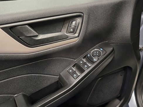 Used 2022 Ford Escape S image 11