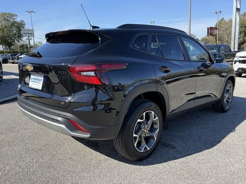 New 2026 Chevrolet Trax LT w/ Driver Confidence Package image 3
