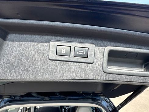 Used 2021 Subaru Forester Limited AWD/4WD image 17