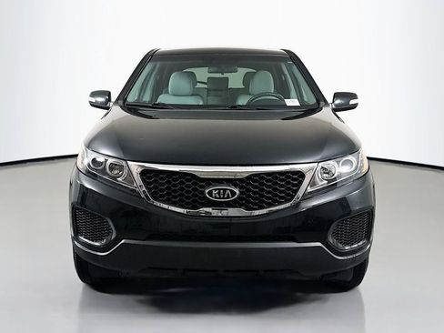 Used 2011 Kia Sorento LX image 2