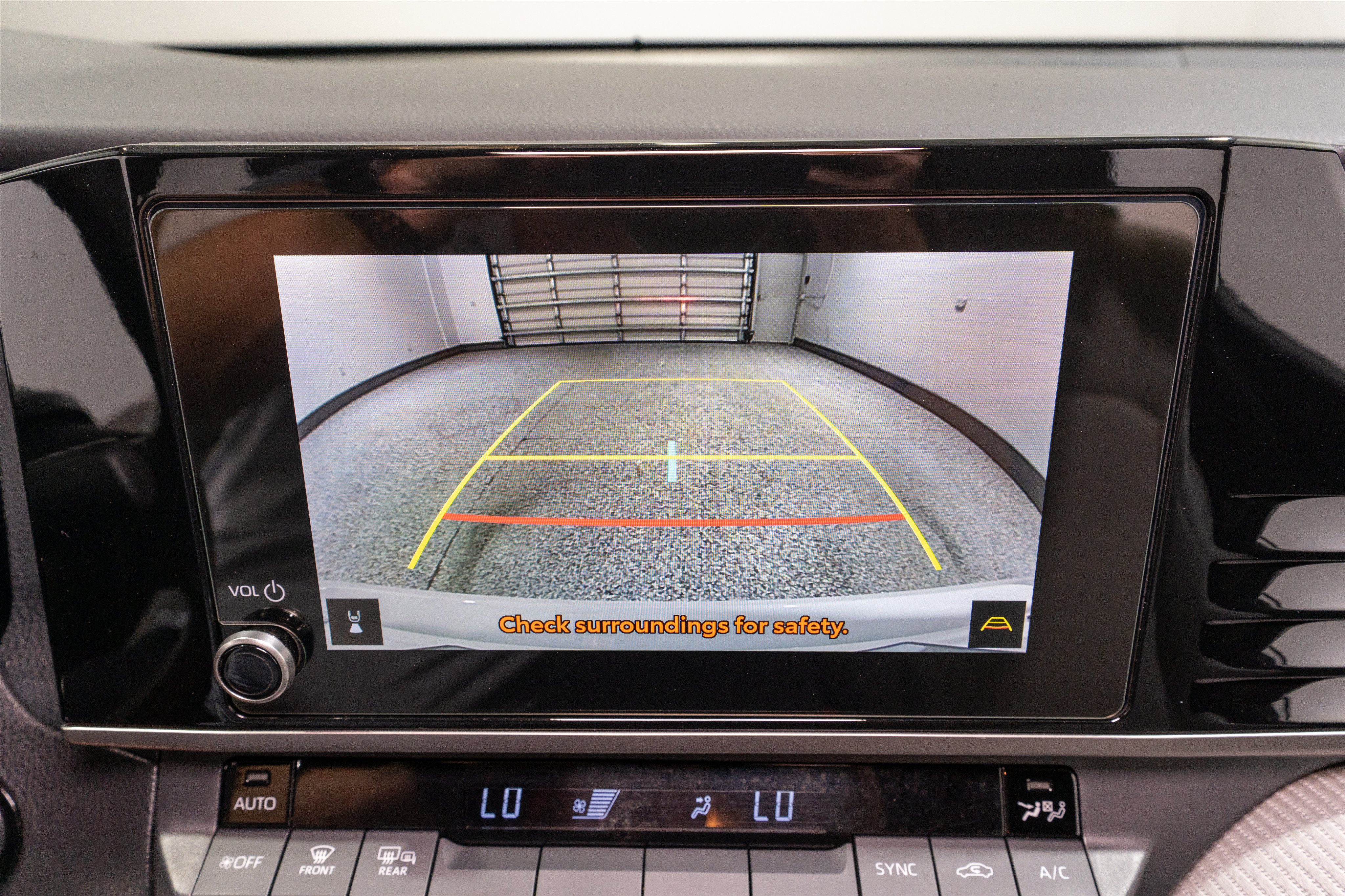 Used 2025 Toyota Camry SE FWD image 17