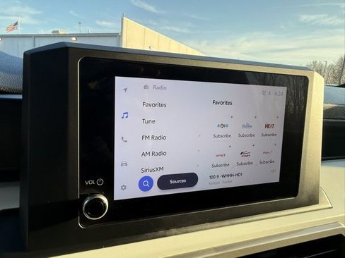 Used 2024 Toyota Tacoma 4x4 Double Cab image 18