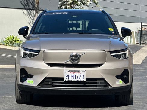 Certified 2023 Volvo XC40 Recharge Plus AWD/4WD image 10
