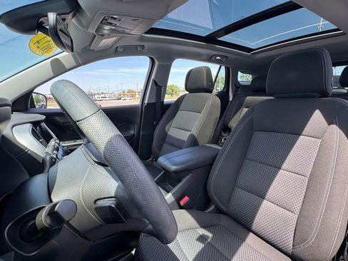 Used 2024 GMC Terrain SLE w/ Driver Convenience Package FWD image 16