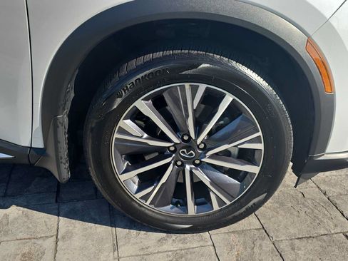 Certified 2026 INFINITI QX60 Luxe w/ Family Package FWD image 27