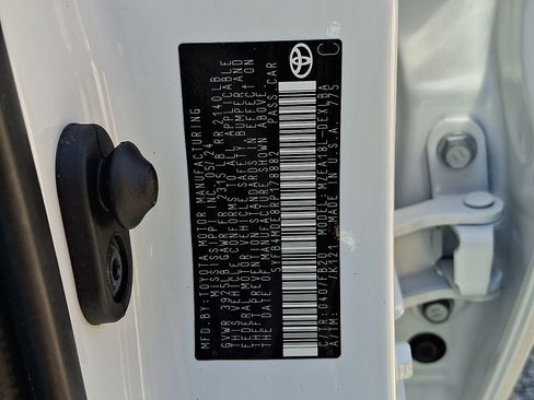 Used 2024 Toyota Corolla LE FWD image 25
