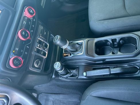 Used 2020 Jeep Wrangler Unlimited Sport S image 18